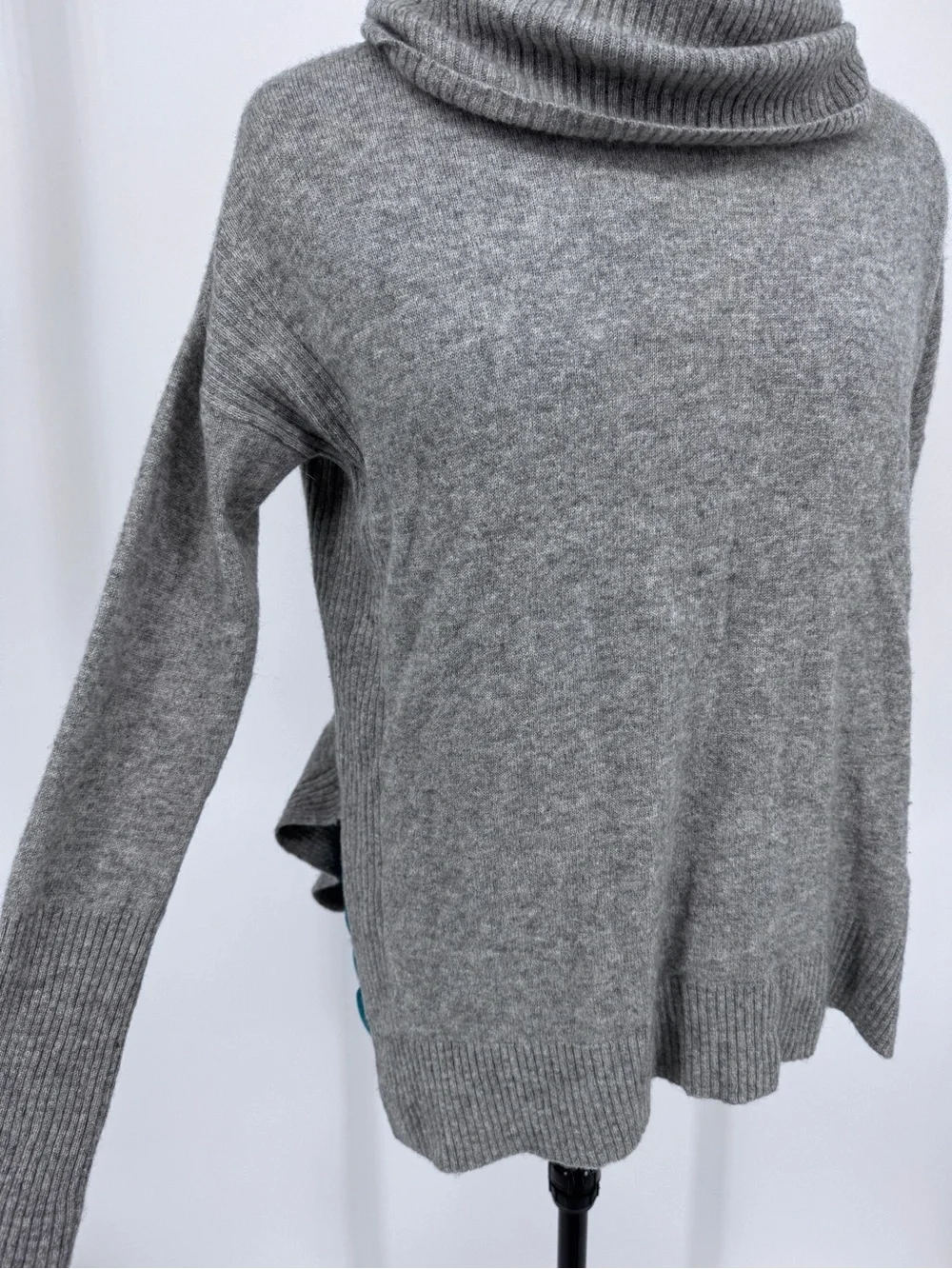 Diane Von Furstenberg Light Grey Ribbed Cowl Neck Cashmere Sweater